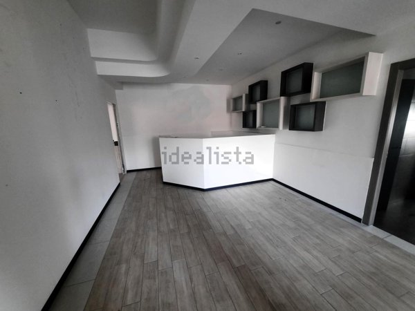 locale commerciale in vendita a Reggio nell'Emilia