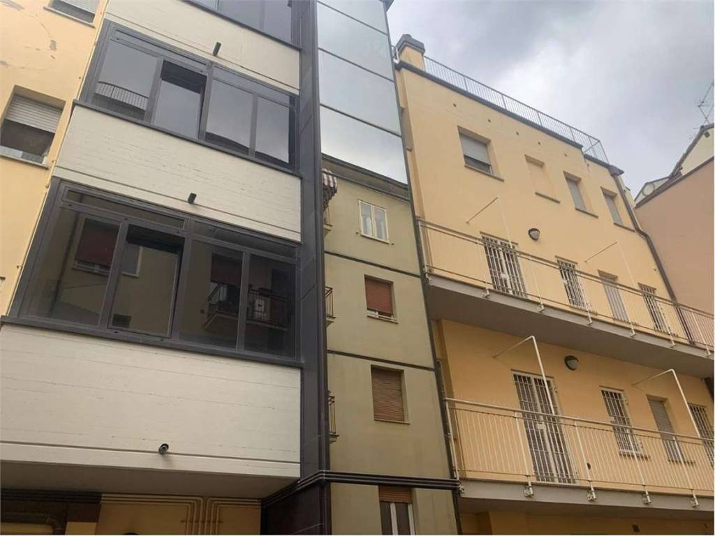 appartamento in vendita a Reggio nell'Emilia in zona Città Storica