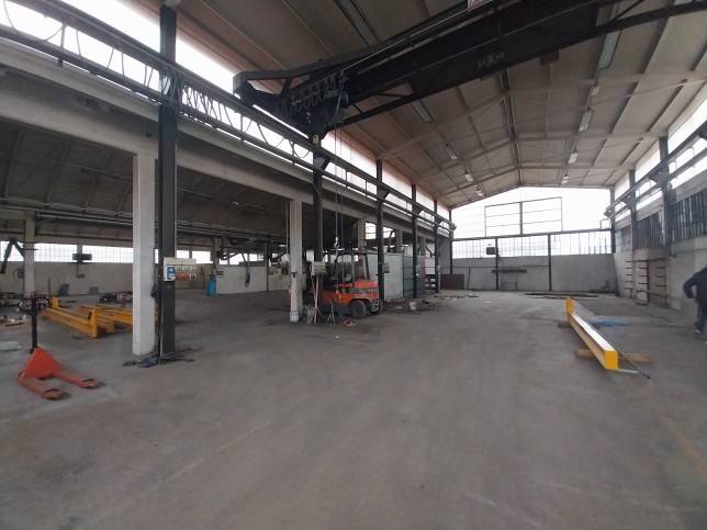 locale commerciale in vendita a Reggio nell'Emilia