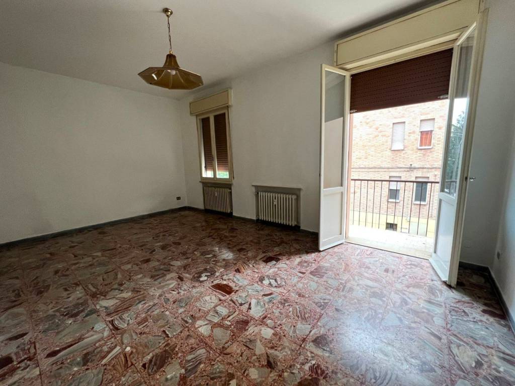 appartamento in vendita a Reggio nell'Emilia in zona Città Storica