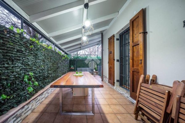 casa indipendente in vendita a Reggio nell'Emilia in zona Città Storica