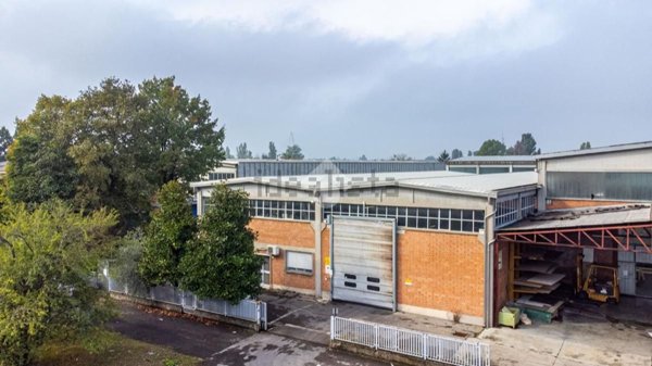 ufficio in vendita a Reggio nell'Emilia in zona Mancasale