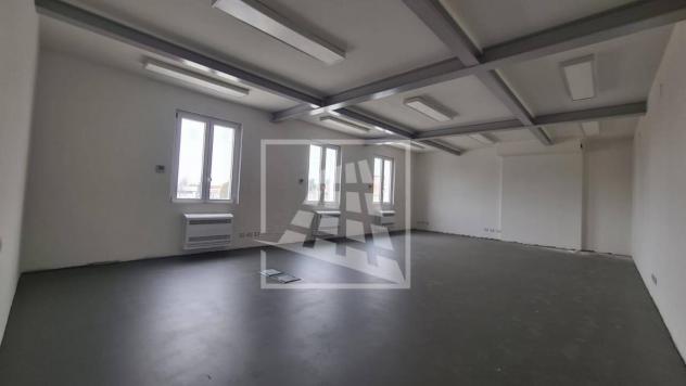 ufficio in vendita a Reggio nell'Emilia