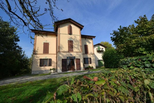casa indipendente in vendita a Reggio nell'Emilia in zona Codemondo