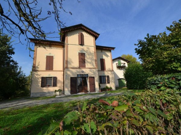 casa indipendente in vendita a Reggio nell'Emilia in zona Codemondo