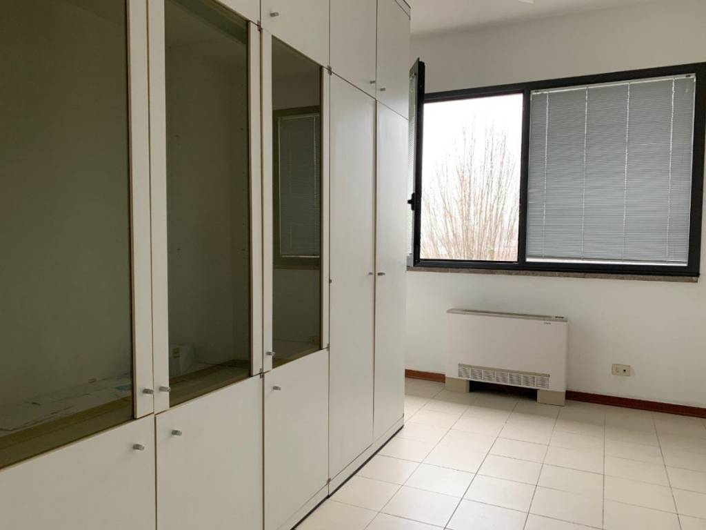 ufficio in vendita a Reggio nell'Emilia in zona San Maurizio