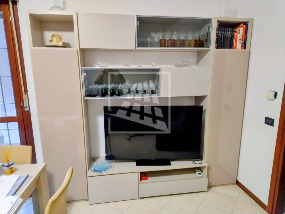 appartamento in vendita a Reggio nell'Emilia in zona Tribunale