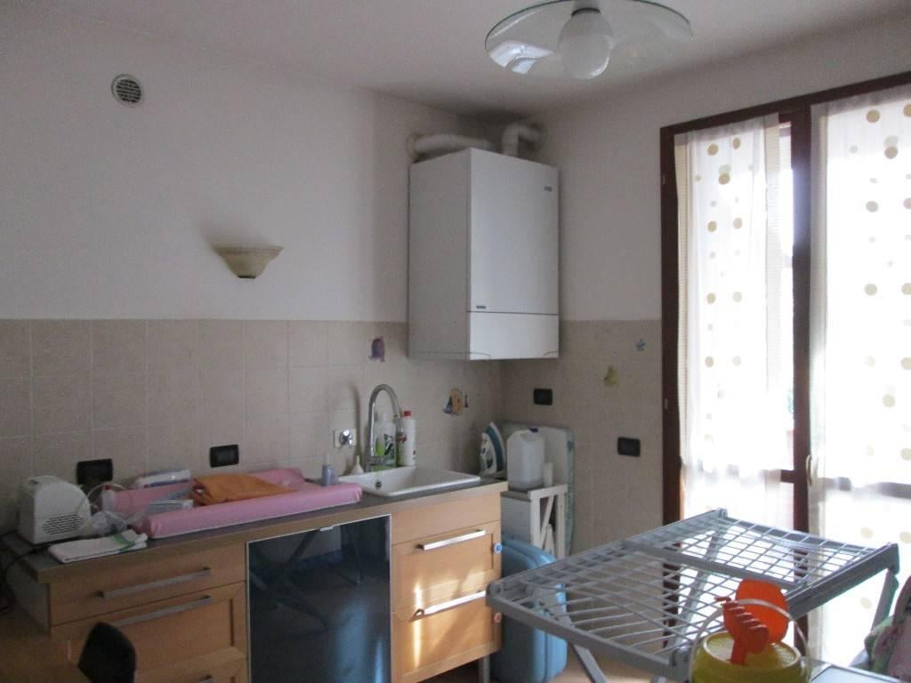 casa indipendente in vendita a Reggio nell'Emilia in zona Rivalta