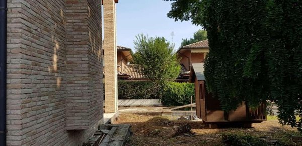 casa indipendente in vendita a Reggio nell'Emilia in zona Città Storica