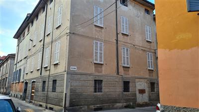 casa indipendente in vendita a Reggio nell'Emilia in zona Città Storica