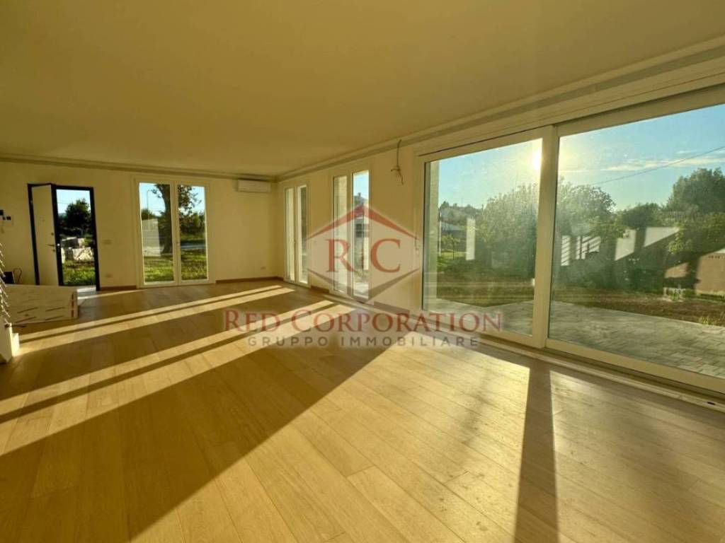 casa indipendente in vendita a Reggio nell'Emilia in zona San Bartolomeo