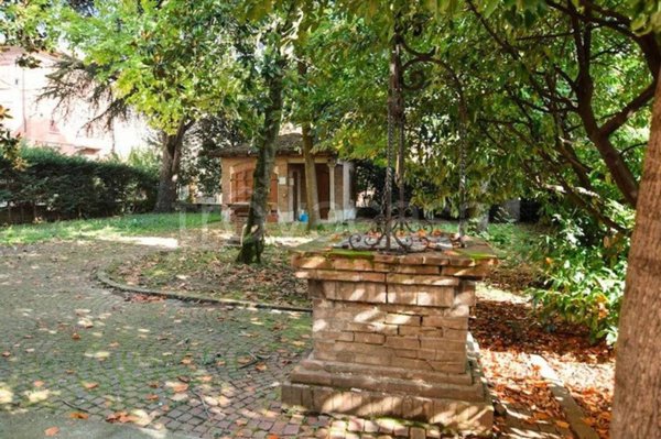 casa indipendente in vendita a Reggio nell'Emilia in zona Rosta Nuova
