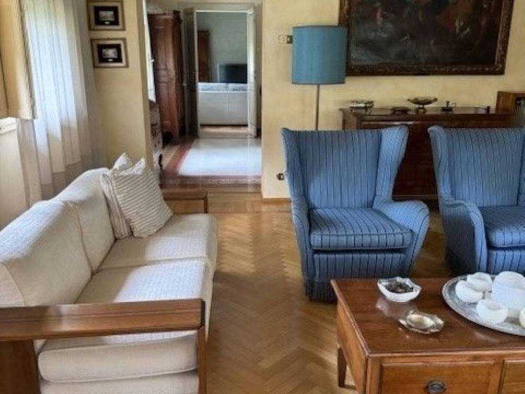 appartamento in vendita a Reggio nell'Emilia in zona Città Storica