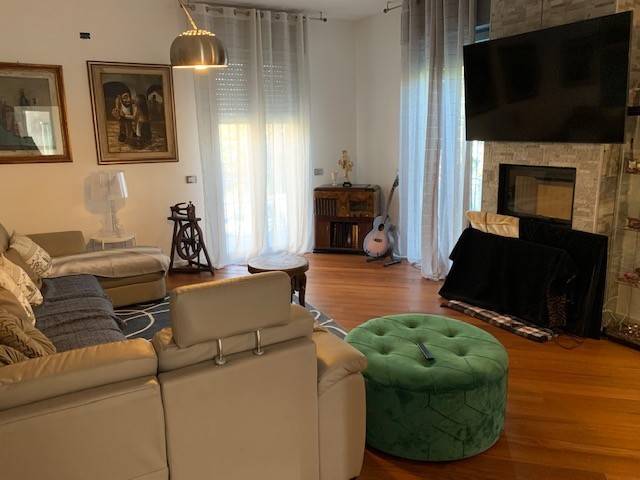 casa indipendente in vendita a Reggio nell'Emilia in zona Buco del Signore