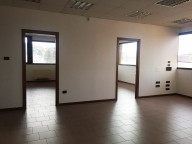 ufficio in vendita a Reggio nell'Emilia in zona Tribunale