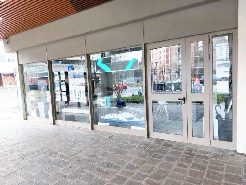 negozio in vendita a Reggio nell'Emilia