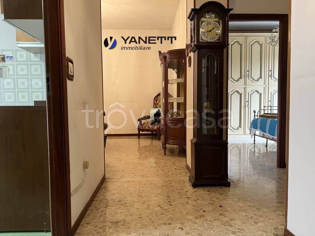 appartamento in vendita a Reggio nell'Emilia in zona Regina Pacis