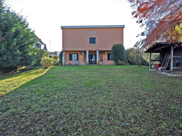 casa indipendente in vendita a Reggio nell'Emilia in zona Rivalta