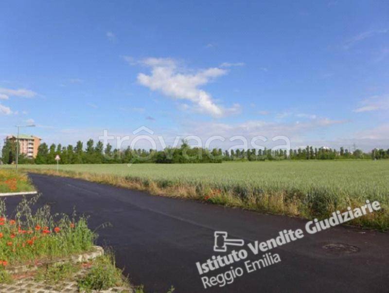 terreno edificabile in vendita a Reggio nell'Emilia in zona Orologio