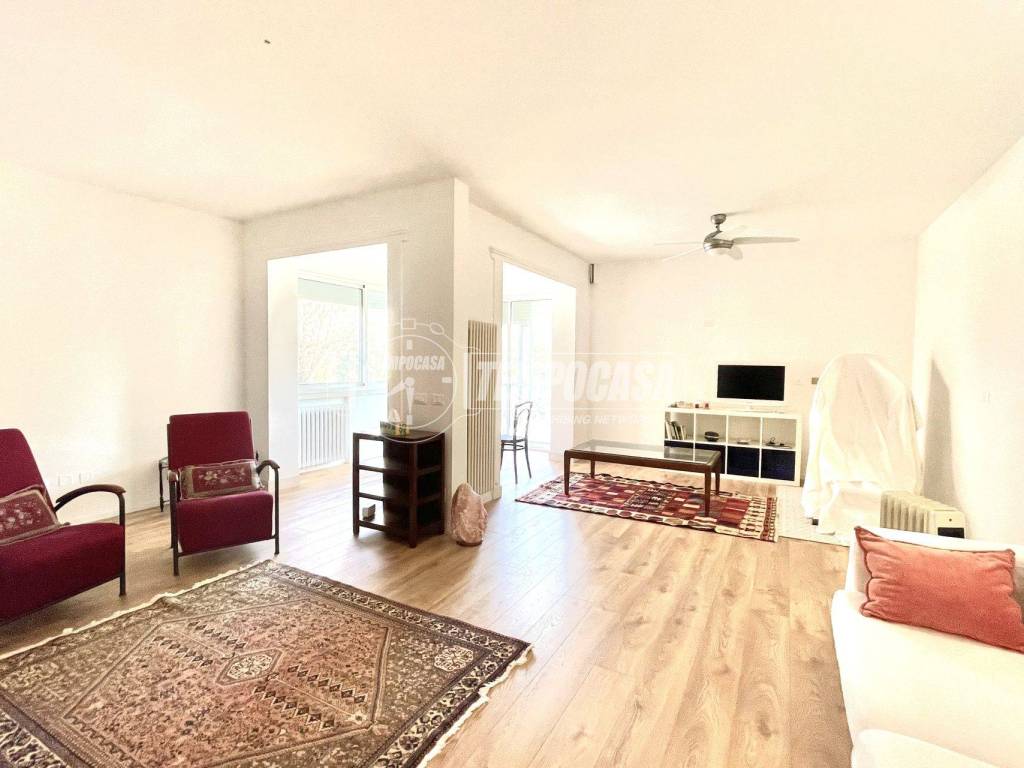 appartamento a Reggio nell'Emilia in zona San Pellegrino / Villa Canali