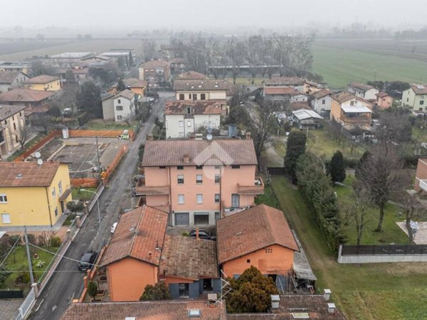 appartamento in vendita a Reggio nell'Emilia in zona Cella