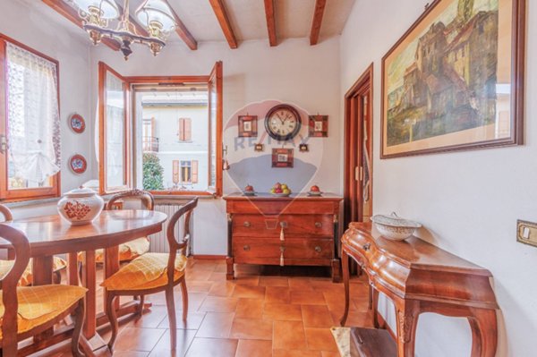 casa indipendente in vendita a Reggio nell'Emilia in zona Rosta Nuova