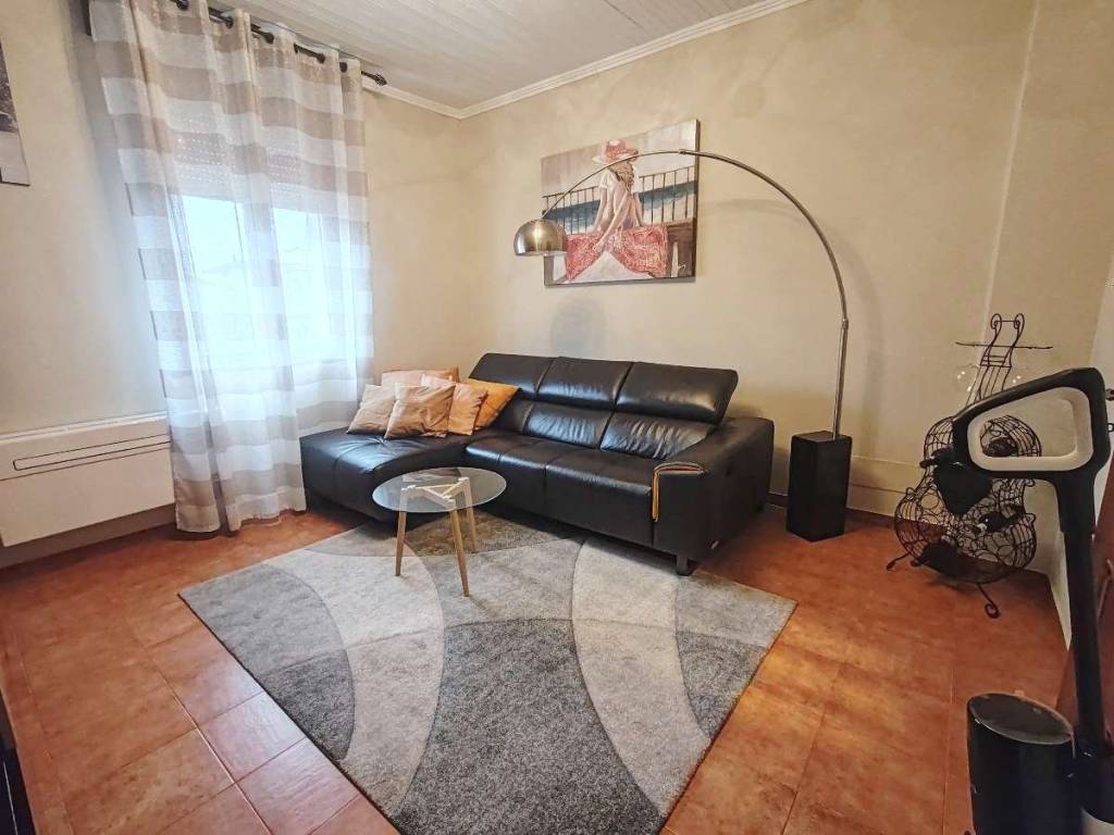casa indipendente in vendita a Reggio nell'Emilia in zona Cadè / Gaida