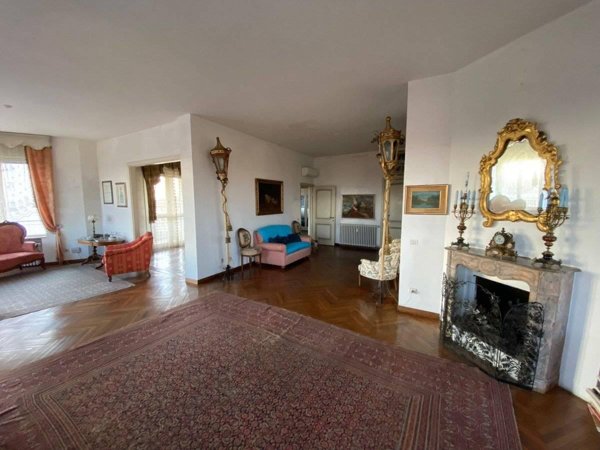 appartamento in vendita a Reggio nell'Emilia in zona Città Storica