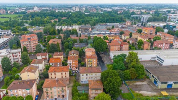 appartamento in vendita a Reggio nell'Emilia in zona Orologio