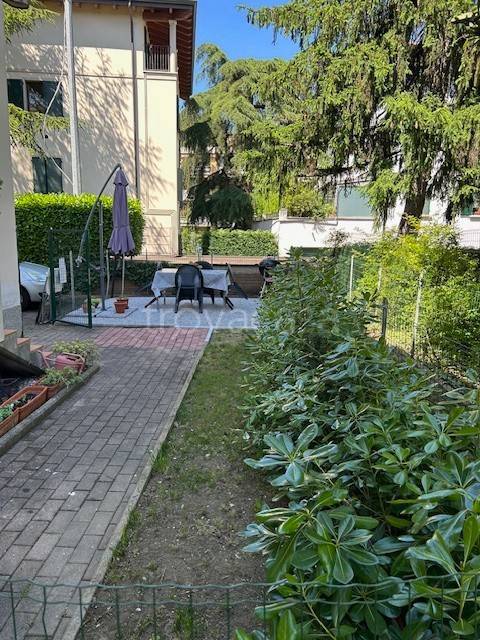appartamento in vendita a Reggio nell'Emilia in zona Città Storica