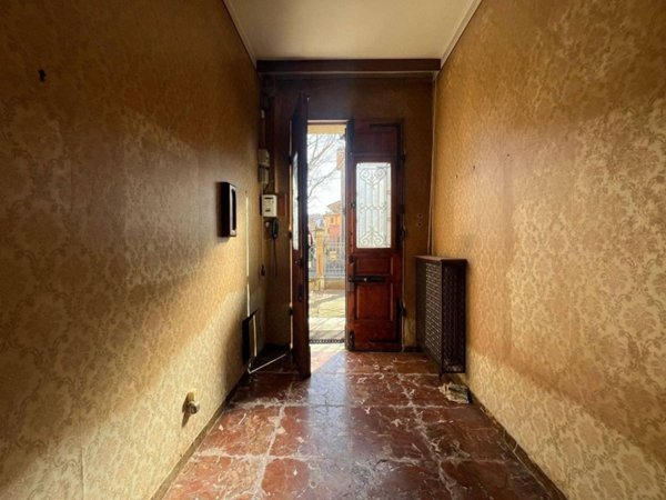 casa indipendente in vendita a Reggio nell'Emilia in zona Città Storica