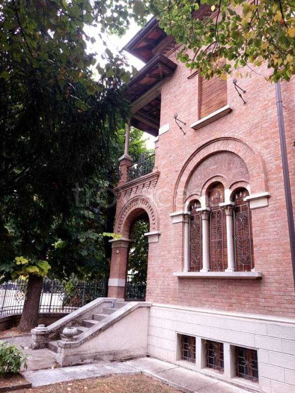 casa indipendente in vendita a Reggio nell'Emilia in zona Rosta Nuova