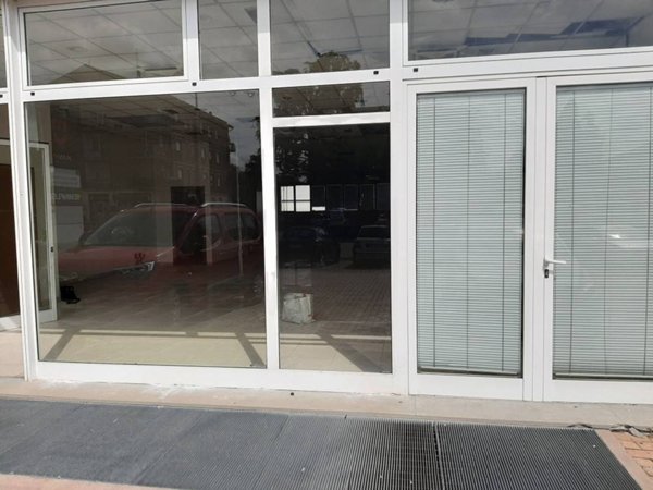 negozio in vendita a Reggio nell'Emilia