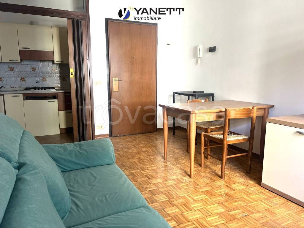 appartamento in vendita a Reggio nell'Emilia in zona Mirabello