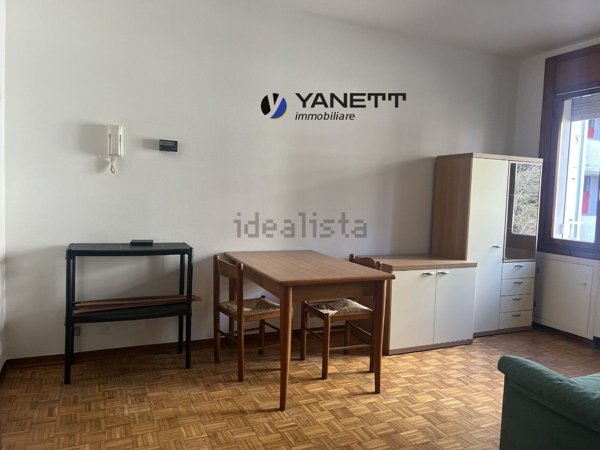 appartamento in vendita a Reggio nell'Emilia in zona Mirabello