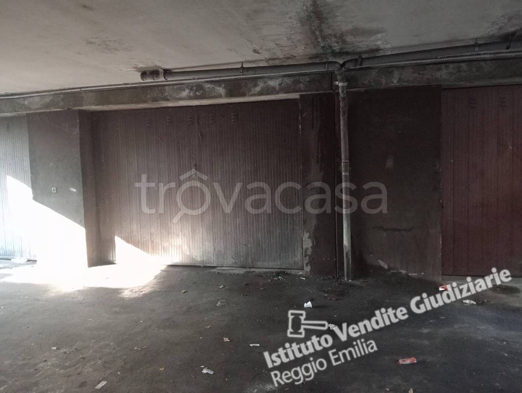 appartamento in vendita a Reggio nell'Emilia in zona Tribunale