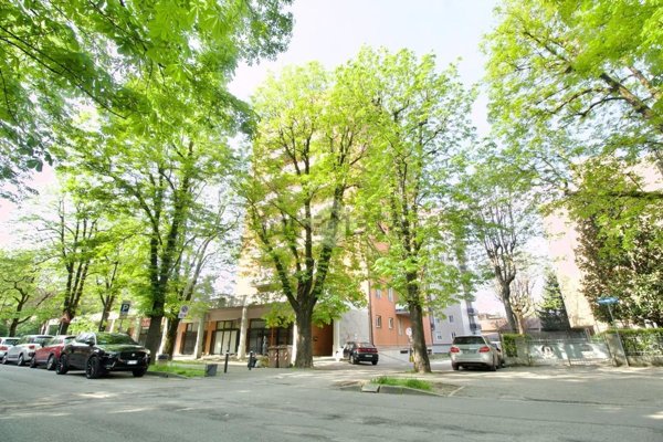 appartamento in vendita a Reggio nell'Emilia in zona Città Storica