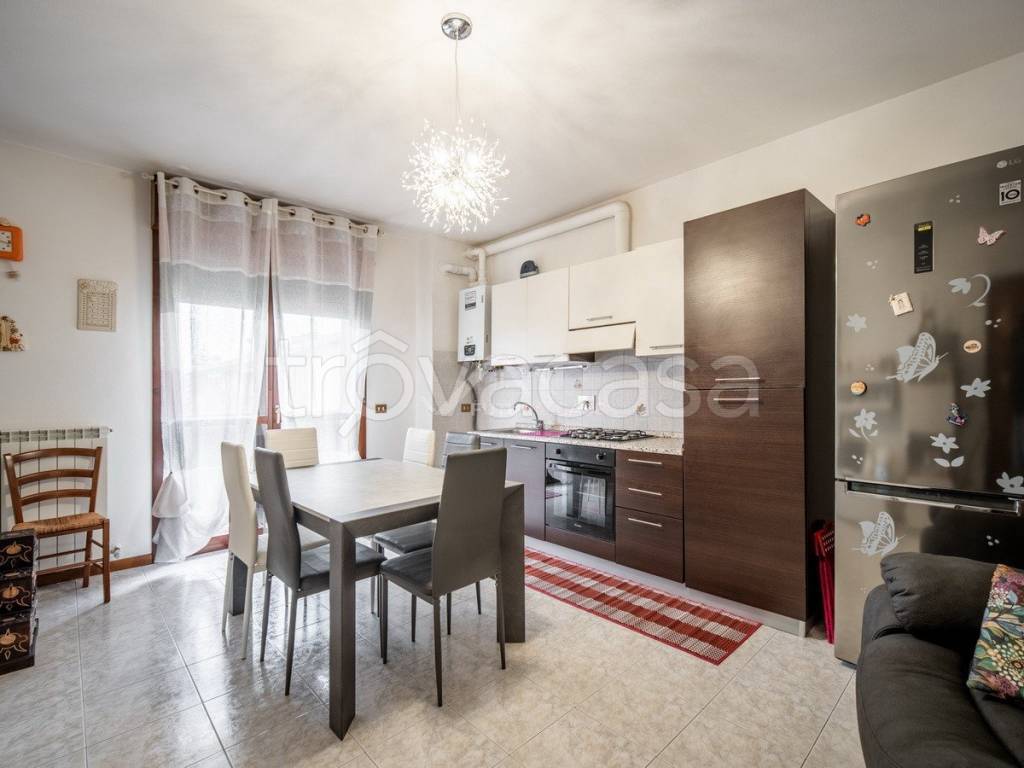 appartamento in vendita a Reggio nell'Emilia in zona Cadè / Gaida