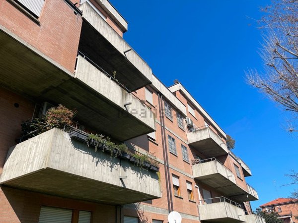 appartamento in vendita a Reggio nell'Emilia in zona Tribunale