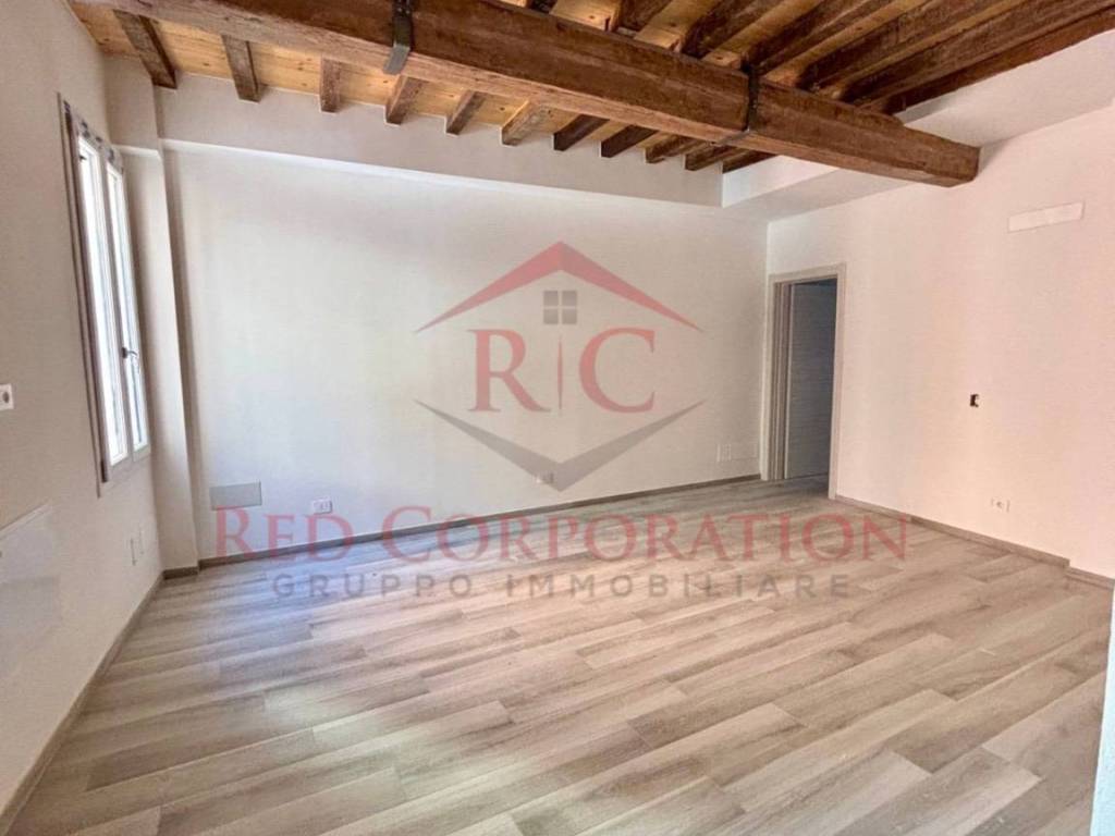 appartamento in vendita a Reggio nell'Emilia in zona Città Storica