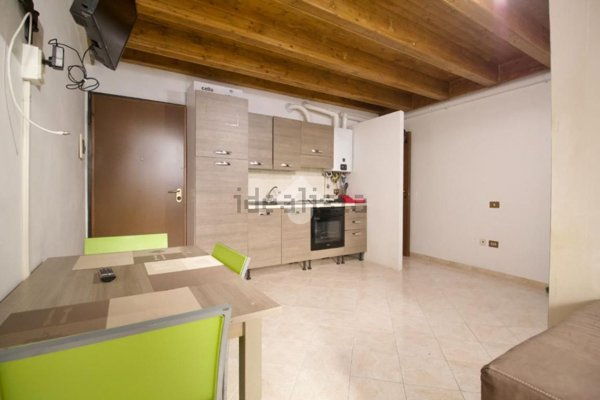 appartamento in vendita a Reggio nell'Emilia in zona Santa Croce