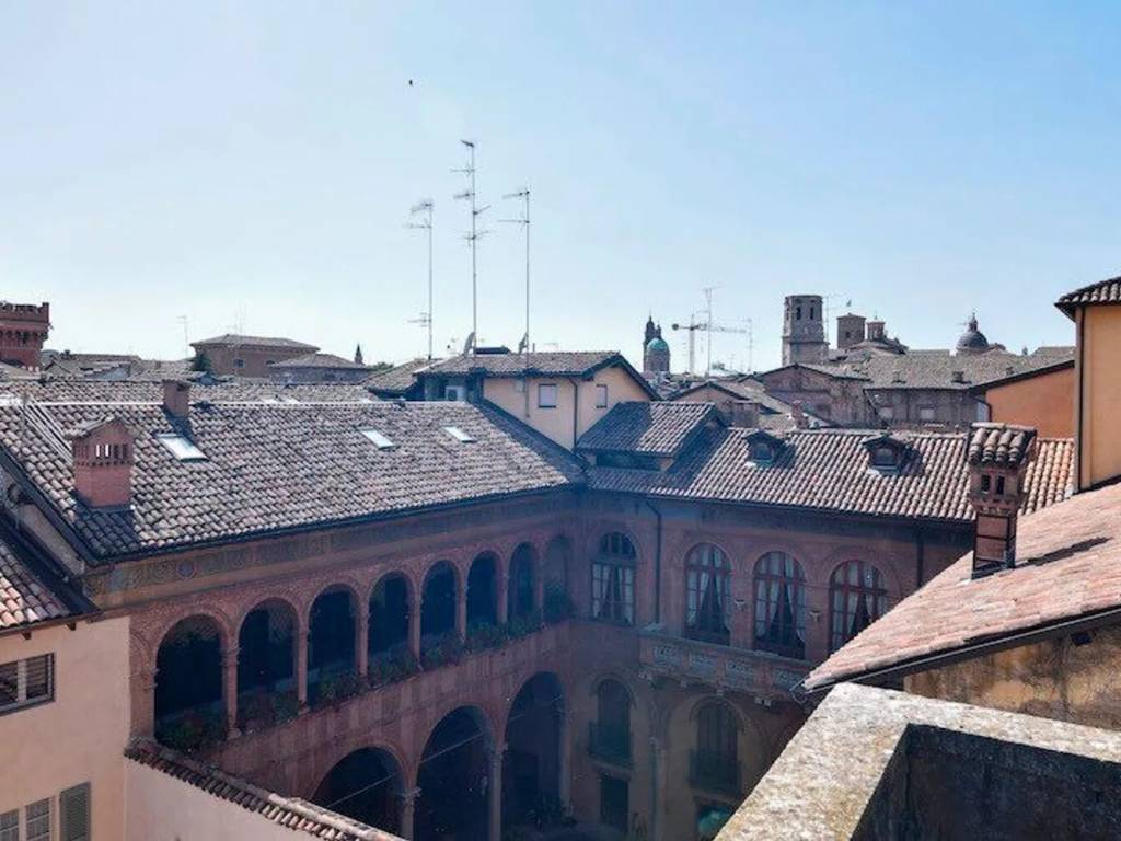 appartamento in vendita a Reggio nell'Emilia in zona Città Storica