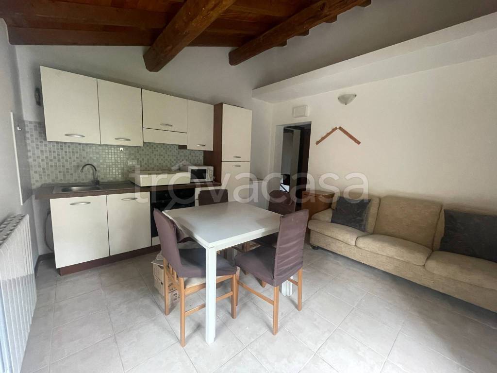 appartamento in vendita a Reggio nell'Emilia in zona Città Storica