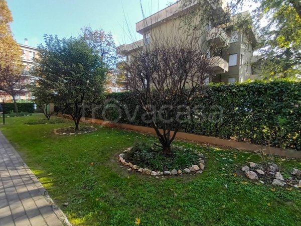 appartamento in vendita a Reggio nell'Emilia in zona Città Storica