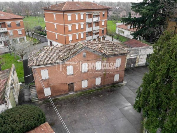 casa indipendente in vendita a Reggio nell'Emilia in zona Fogliano