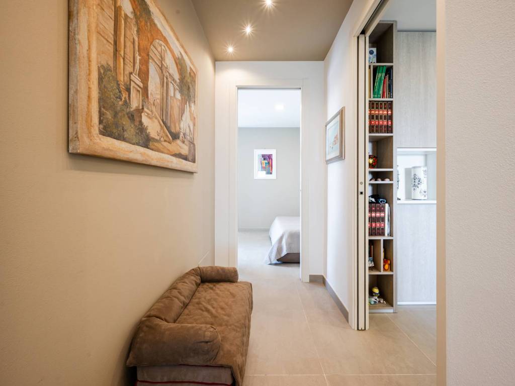 appartamento in vendita a Reggio nell'Emilia in zona Mirabello