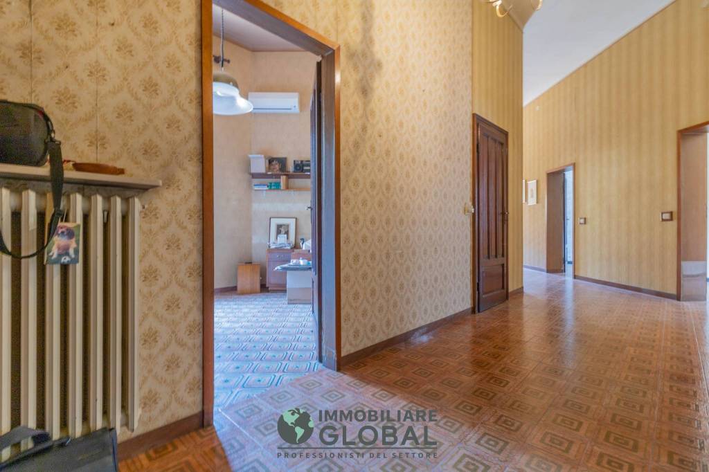 appartamento in vendita a Reggio nell'Emilia in zona Città Storica