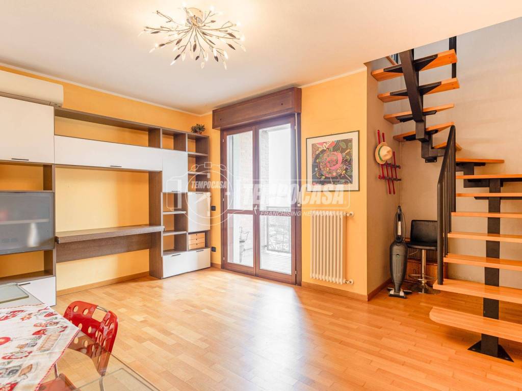 appartamento in vendita a Reggio nell'Emilia in zona Città Storica