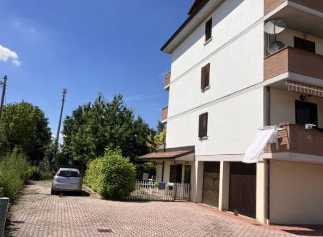 appartamento in vendita a Reggio nell'Emilia in zona Tribunale
