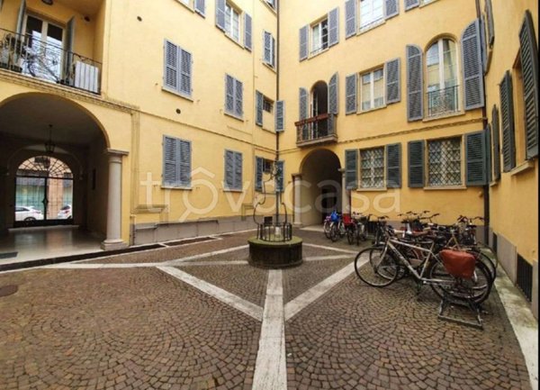 appartamento in vendita a Reggio nell'Emilia in zona Città Storica
